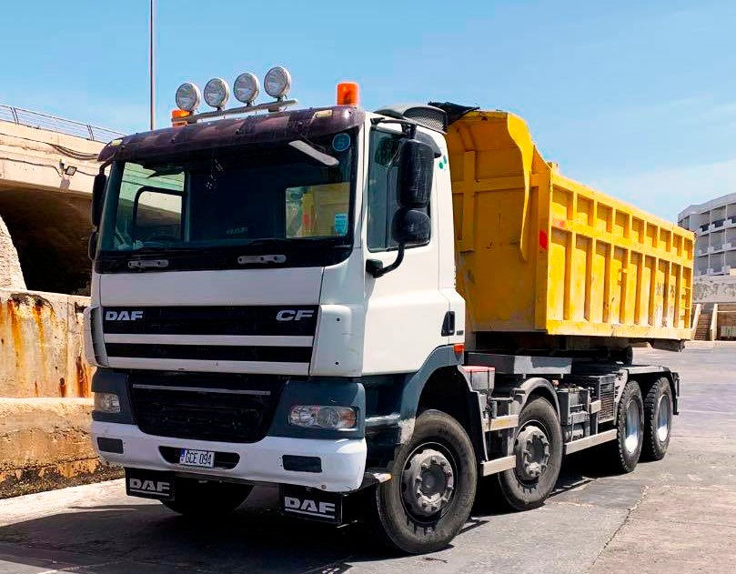 Expedite your Waste & Debris Removal with JM Skip Hire’s HookLoader